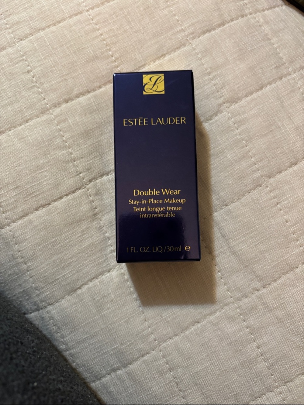 Estee Lauder Navy & Gold Double Wear Makeup Box